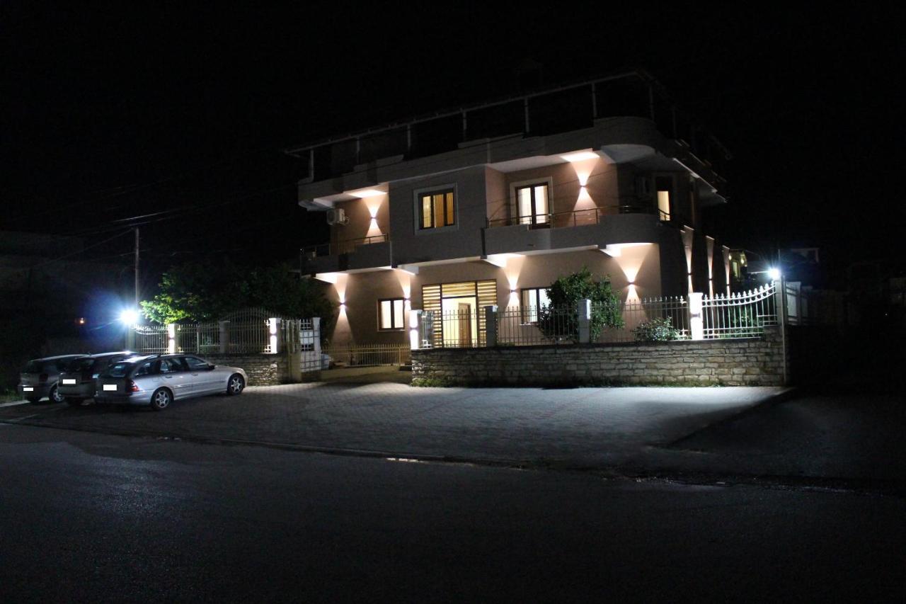 Hotel Vila Maledhi Berat Buitenkant foto