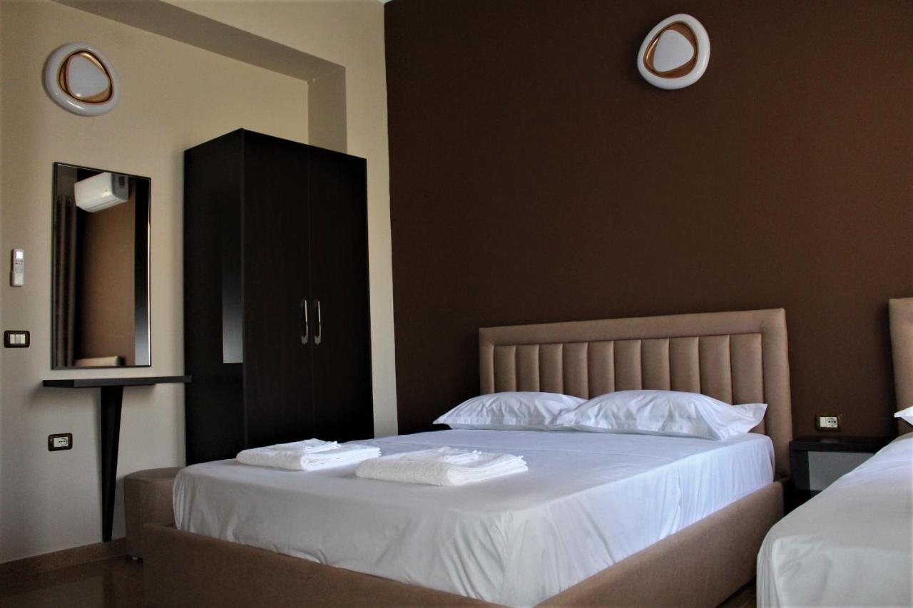 Hotel Vila Maledhi Berat Buitenkant foto