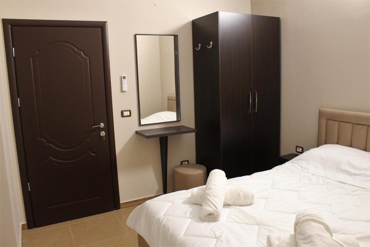 Hotel Vila Maledhi Berat Buitenkant foto