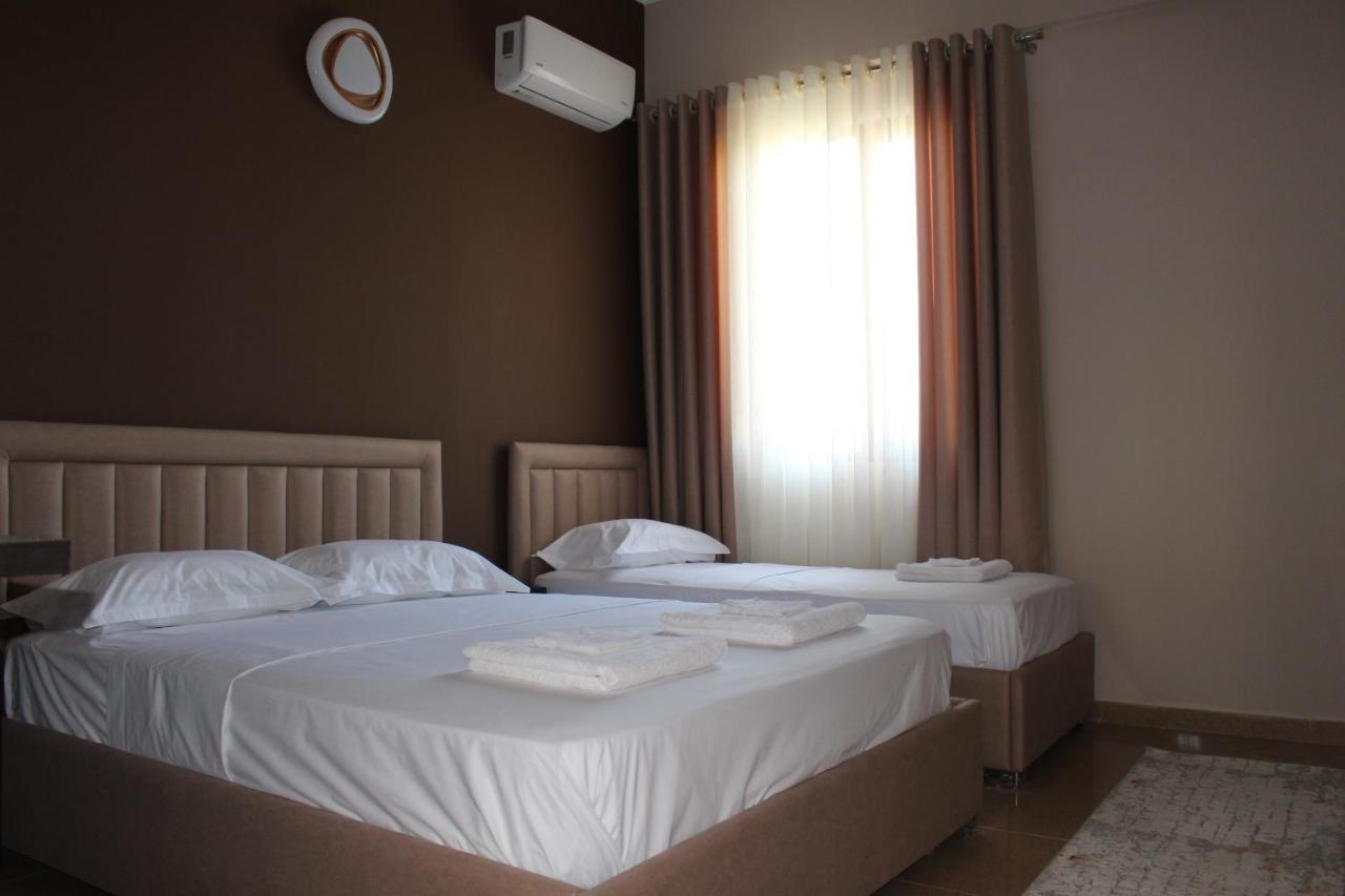 Hotel Vila Maledhi Berat Buitenkant foto