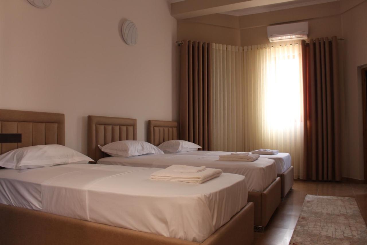 Hotel Vila Maledhi Berat Buitenkant foto