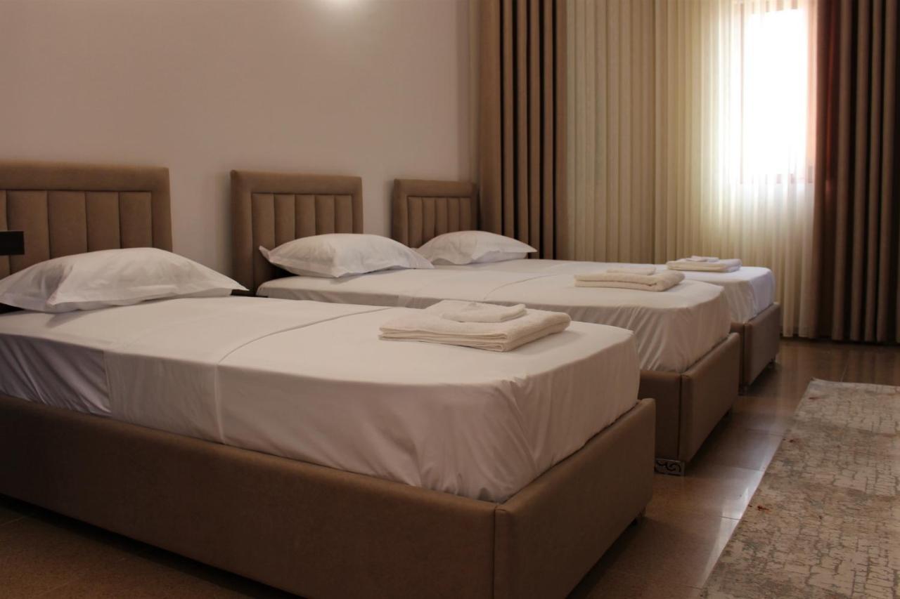 Hotel Vila Maledhi Berat Buitenkant foto