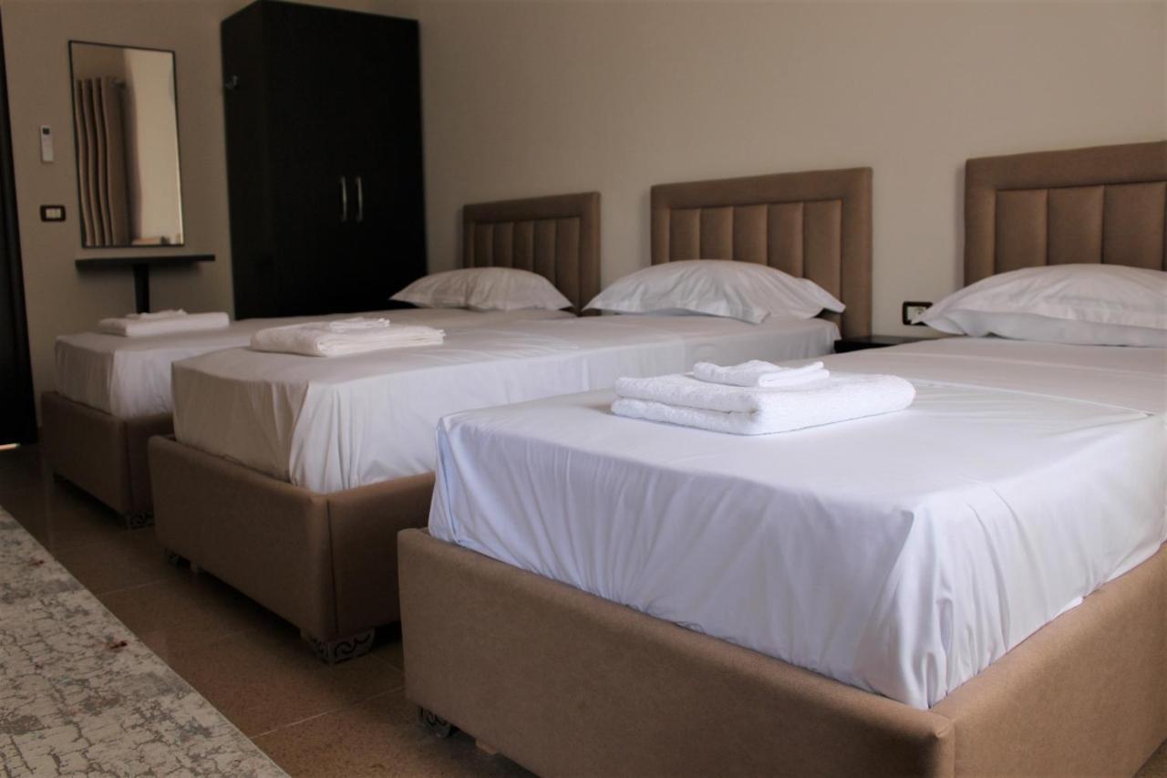 Hotel Vila Maledhi Berat Buitenkant foto