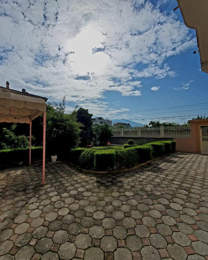 Hotel Vila Maledhi Berat Buitenkant foto