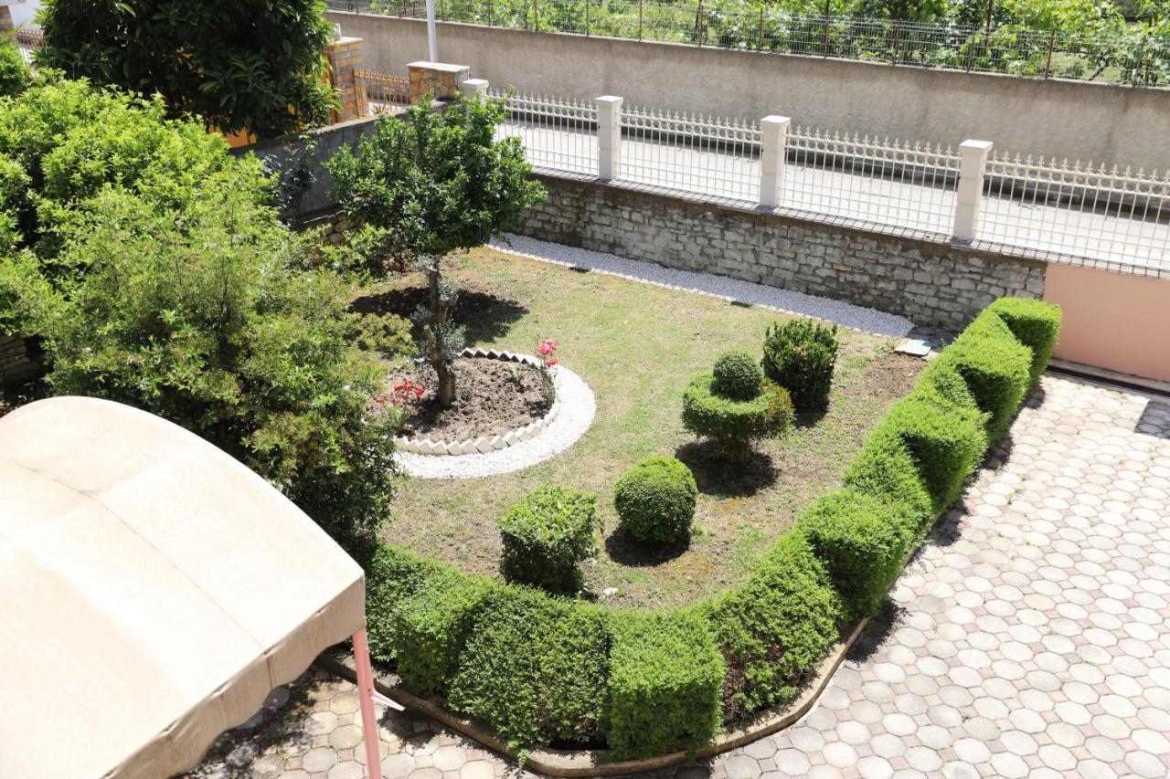 Hotel Vila Maledhi Berat Buitenkant foto