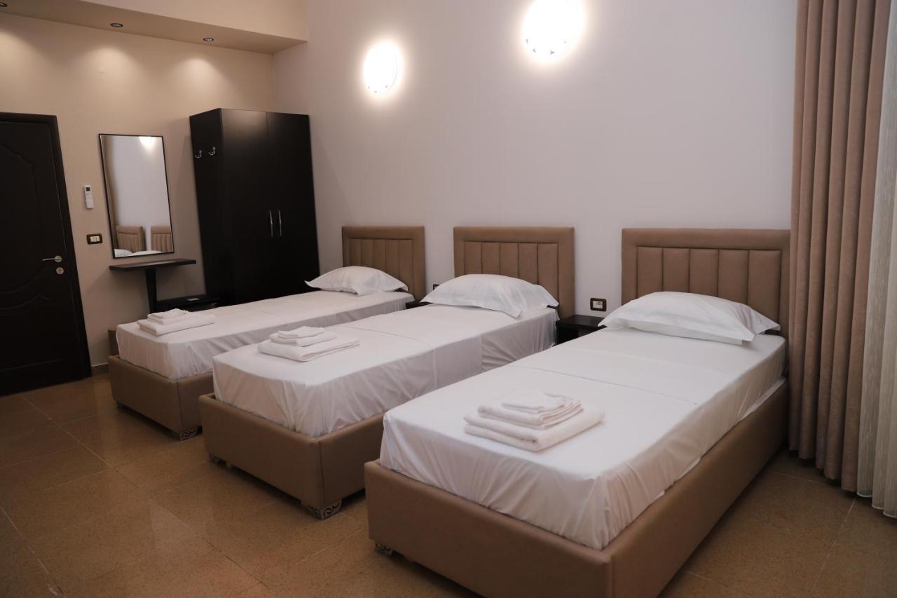 Hotel Vila Maledhi Berat Buitenkant foto