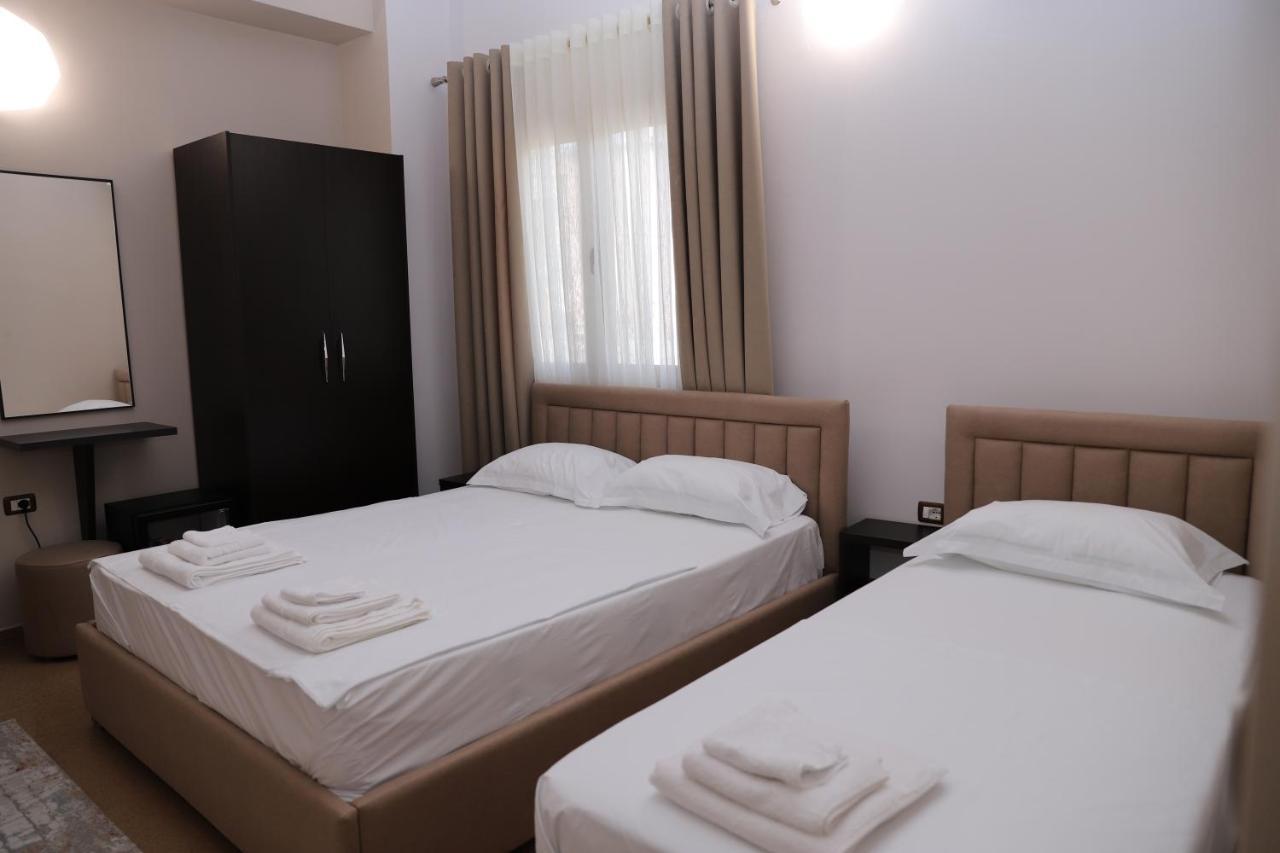 Hotel Vila Maledhi Berat Buitenkant foto